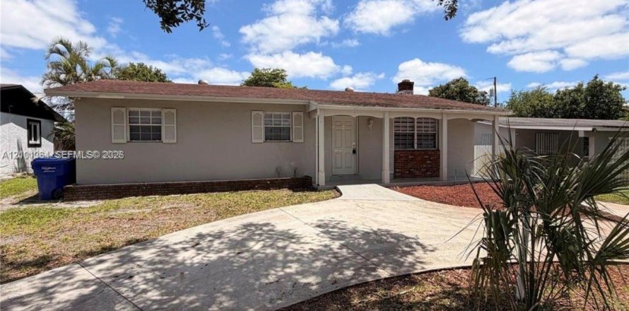 Villa ou maison à Hollywood, Floride 3 chambres, 128.58 m2 № 2415836
