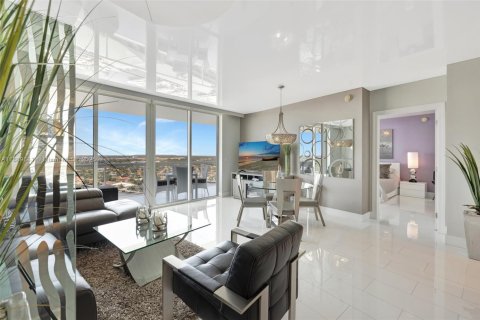Copropriété à vendre à Pompano Beach, Floride: 2 chambres, 133.97 m2 № 1943283 - photo 6