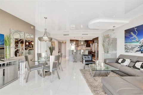 Copropriété à vendre à Pompano Beach, Floride: 2 chambres, 133.97 m2 № 1943283 - photo 7