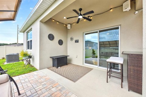House in Sorrento, Florida 4 bedrooms, 188.59 sq.m. № 2393497 - photo 25