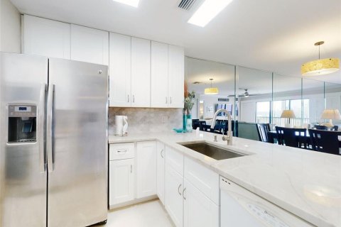 Condo in New Smyrna Beach, Florida, 2 bedrooms  № 1597440 - photo 7