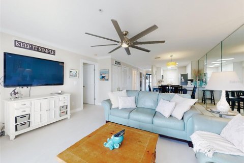 Condo in New Smyrna Beach, Florida, 2 bedrooms  № 1597440 - photo 18