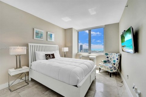 Condominio en venta en Hallandale Beach, Florida, 3 dormitorios, 161.37 m2 № 2180458 - foto 30