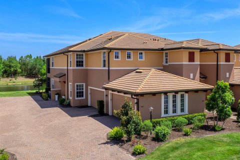 Condominio en venta en Lakewood Ranch, Florida, 3 dormitorios, 220.74 m2 № 1650487 - foto 4