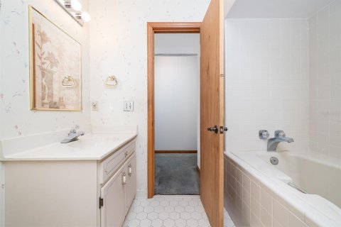 Купить виллу или дом в Порт-Оранж, Флорида 8 комнат, 185.9м2, № 2143080 - фото 22
