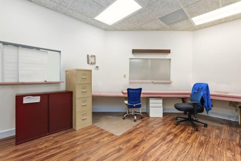 Commercial property in St. Lucie, Florida № 2245638 - photo 12