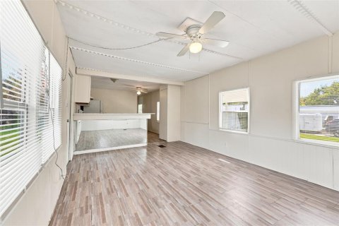 Apartment in Port Richey, Florida 2 bedrooms, 62.43 sq.m. № 2198486 - photo 4