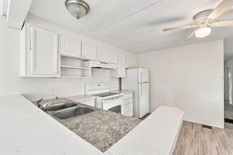 Apartment in Port Richey, Florida 2 bedrooms, 62.43 sq.m. № 2198486 - photo 8