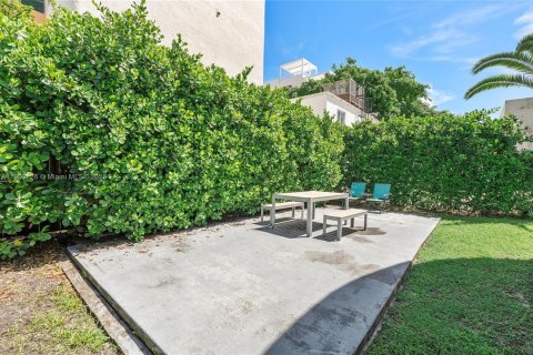 Commercial property in Miami Beach, Florida № 1965386 - photo 29