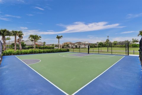 Townhouse in Lake Worth, Florida 3 bedrooms, 176.05 sq.m. № 2057381 - photo 12