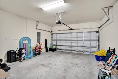 Townhouse in Lake Worth, Florida 3 bedrooms, 176.05 sq.m. № 2057381 - photo 28