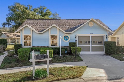 Condo in New Port Richey, Florida, 2 bedrooms № 2151750
