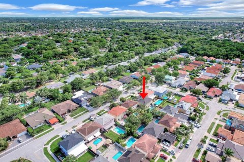 Casa en venta en Miami, Florida, 4 dormitorios, 220.83 m2 № 1934159 - foto 8