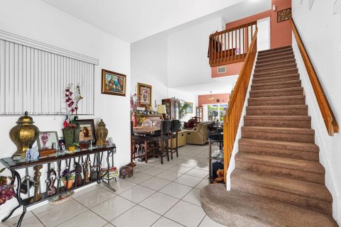 Casa en venta en Miami, Florida, 4 dormitorios, 220.83 m2 № 1934159 - foto 16