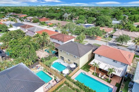 Casa en venta en Miami, Florida, 4 dormitorios, 220.83 m2 № 1934159 - foto 6