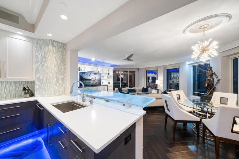 Condominio en venta en Saint Petersburg, Florida, 4 dormitorios, 460.8 m2 № 1202978 - foto 26