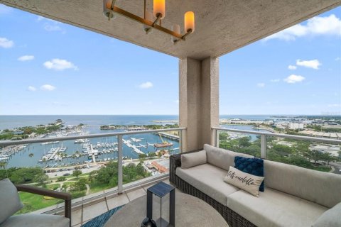 Condominio en venta en Saint Petersburg, Florida, 4 dormitorios, 460.8 m2 № 1202978 - foto 5