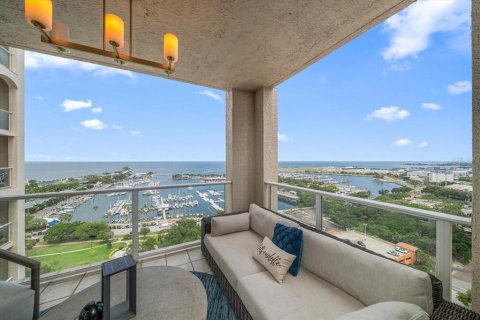 Condominio en venta en Saint Petersburg, Florida, 4 dormitorios, 460.8 m2 № 1202978 - foto 9