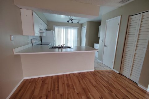 Condo in Orlando, Florida, 2 bedrooms  № 1833384 - photo 7