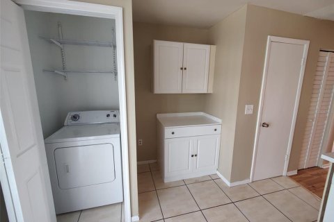 Condo in Orlando, Florida, 2 bedrooms  № 1833384 - photo 8