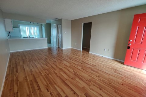 Condo in Orlando, Florida, 2 bedrooms  № 1833384 - photo 9