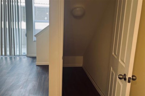 Townhouse in Kissimmee, Florida 3 bedrooms, 143.07 sq.m. № 1687339 - photo 9