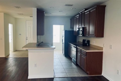 Townhouse in Kissimmee, Florida 3 bedrooms, 143.07 sq.m. № 1687339 - photo 8