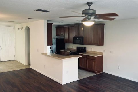 Townhouse in Kissimmee, Florida 3 bedrooms, 143.07 sq.m. № 1687339 - photo 3