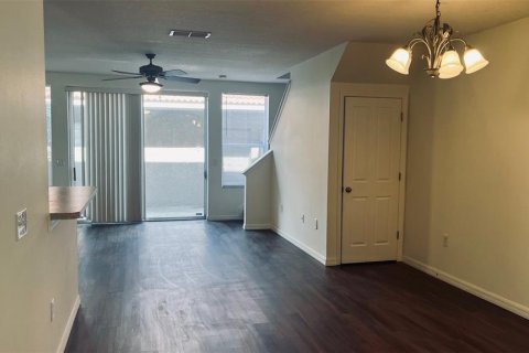 Townhouse in Kissimmee, Florida 3 bedrooms, 143.07 sq.m. № 1687339 - photo 6