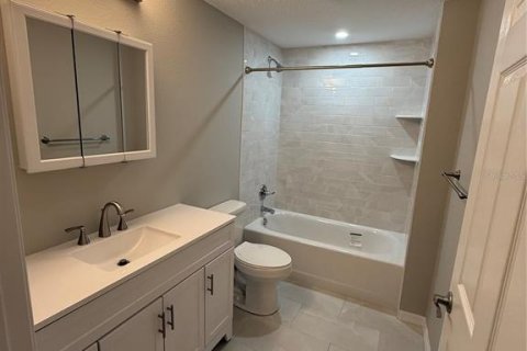 Villa ou maison à louer à Dover, Floride: 4 chambres, 179.86 m2 № 2116201 - photo 15