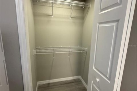 Villa ou maison à louer à Dover, Floride: 4 chambres, 179.86 m2 № 2116201 - photo 12
