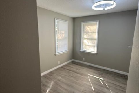 Villa ou maison à louer à Dover, Floride: 4 chambres, 179.86 m2 № 2116201 - photo 11