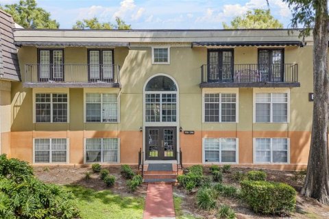 Condo in Orlando, Florida, 2 bedrooms  № 1800205 - photo 1