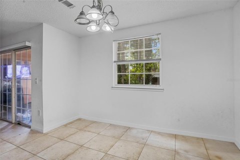 Condo in Orlando, Florida, 2 bedrooms  № 1800205 - photo 11