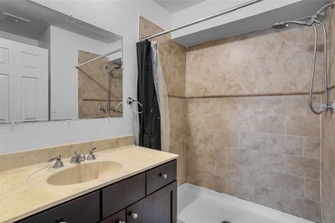 Condo in Orlando, Florida, 2 bedrooms  № 1800205 - photo 22