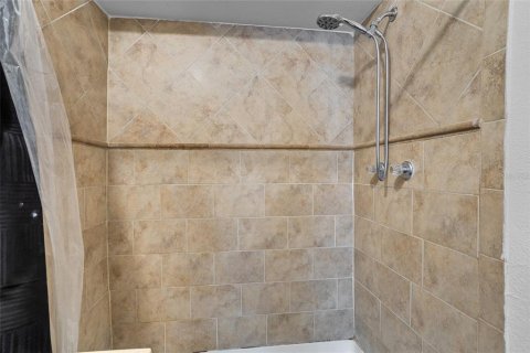 Condo in Orlando, Florida, 2 bedrooms  № 1800205 - photo 21