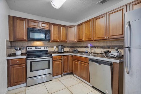 Condo in Orlando, Florida, 2 bedrooms  № 1800205 - photo 5