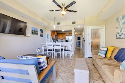 Townhouse in Ruskin, Florida 3 bedrooms, 131.64 sq.m. № 2216183 - photo 8