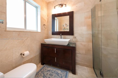 Villa ou maison à vendre à Hollywood, Floride: 3 chambres, 188.68 m2 № 2060472 - photo 20