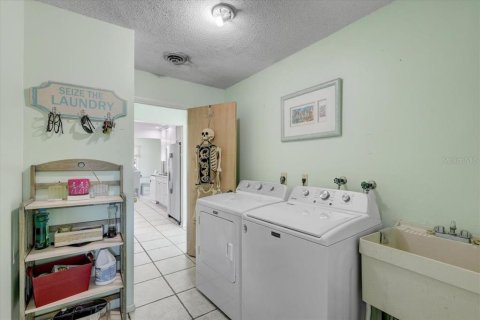 Villa ou maison à vendre à Venice, Floride: 2 chambres, 148.74 m2 № 2199110 - photo 28