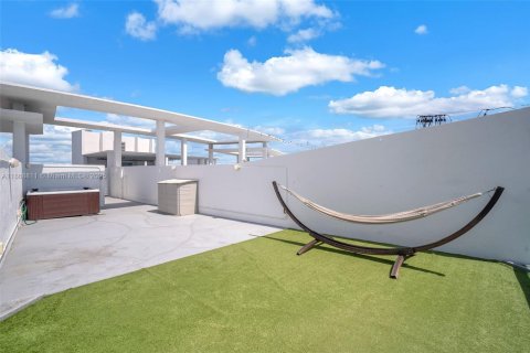 Copropriété à louer à Miami Beach, Floride: 2 chambres, 130.99 m2 № 1921485 - photo 25