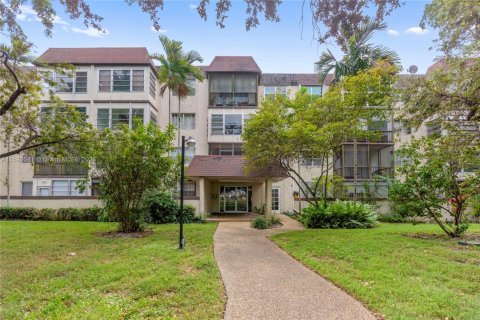 Copropriété à vendre à Plantation, Floride: 1 chambre, 89.19 m2 № 1451948 - photo 2