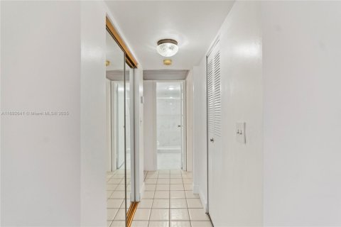 Copropriété à vendre à Plantation, Floride: 1 chambre, 89.19 m2 № 1451948 - photo 19