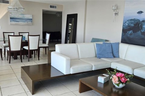 Copropriété à louer à Aventura, Floride: 2 chambres, 157.28 m2 № 2027222 - photo 8