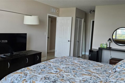 Copropriété à louer à Aventura, Floride: 2 chambres, 157.28 m2 № 2027222 - photo 18