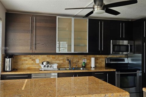 Copropriété à louer à Aventura, Floride: 2 chambres, 157.28 m2 № 2027222 - photo 15