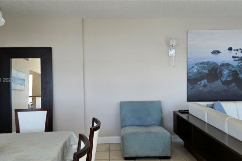 Copropriété à louer à Aventura, Floride: 2 chambres, 157.28 m2 № 2027222 - photo 12