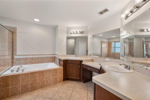 Casa en venta en Lakeland, Florida, 4 dormitorios, 173.82 m2 № 2338930 - foto 27