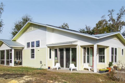 Дом в Гейнсвилл, Флорида 3 комнаты, 150.87м2 № 2095604
