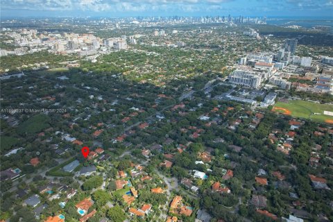 Купить виллу или дом в Корал-Гейблс, Флорида 4 спальни, 219.34м2, № 1957523 - фото 25